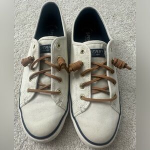 SPERRY low top off white sneakers. Size 8.5
